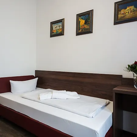 Queens Park Hotel-2